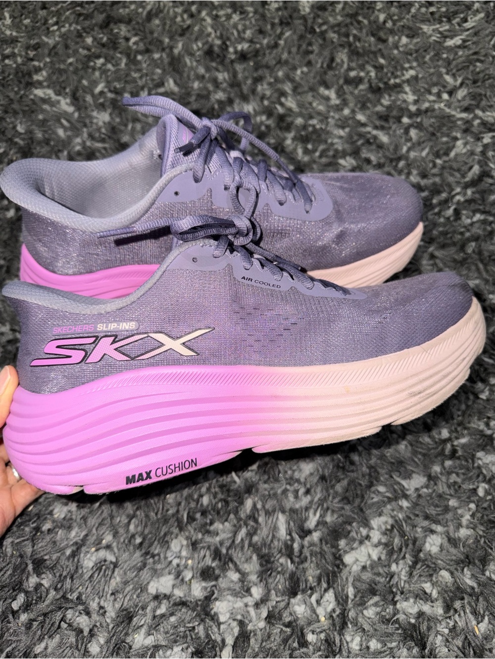 Skechers Slip-Ins: Max Cushioning Endeavour - Hallandale. SIZE: 10 US W